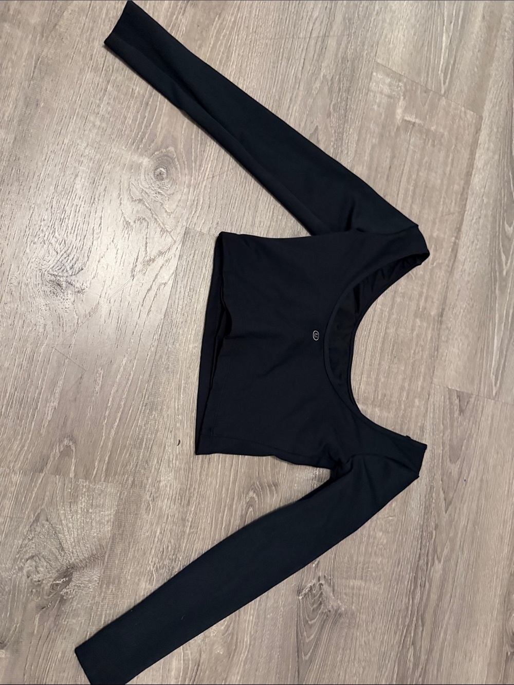 Gilly hicks Black Long-Sleeve Crop Top - Women